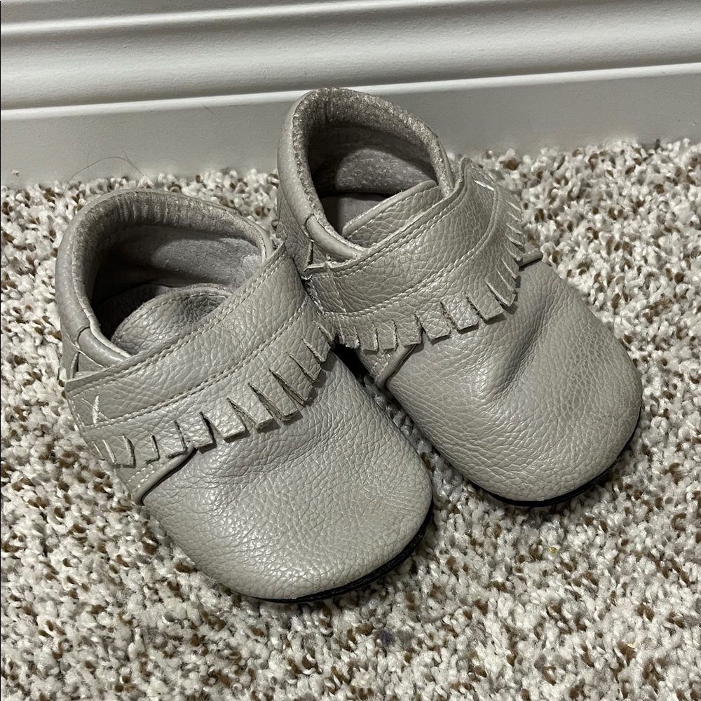 Chic Gray Leather Kids Moccasins